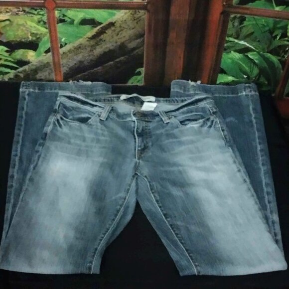 Size 8 Gap Long and Lean Distressed Blue Denim Jeans - Picture 3 of 6